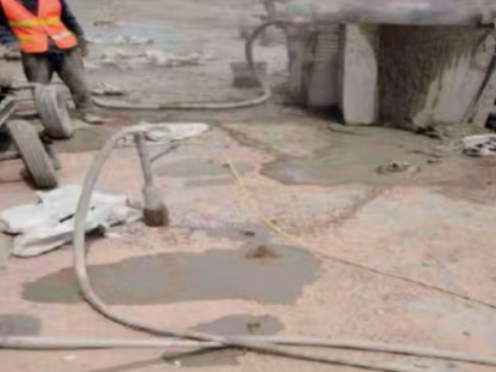 邯郸水泥混凝土路面板底注浆技术 路面脱空注浆整治方案